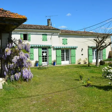 Le Petit Saule بيت للعطل